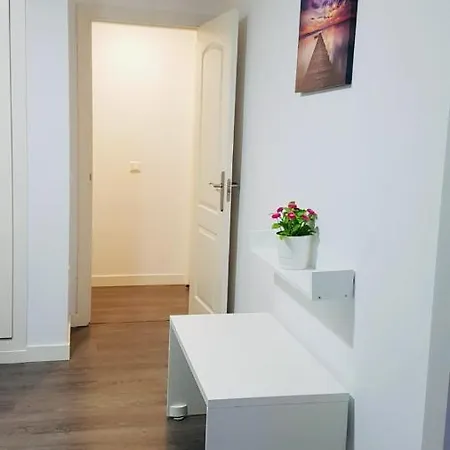 2 Bedroom Appartement *