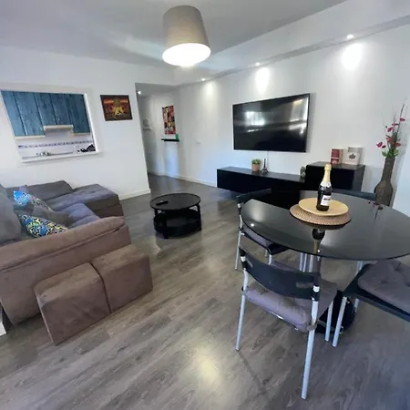2 Bedroom דירה בנאלמדנה